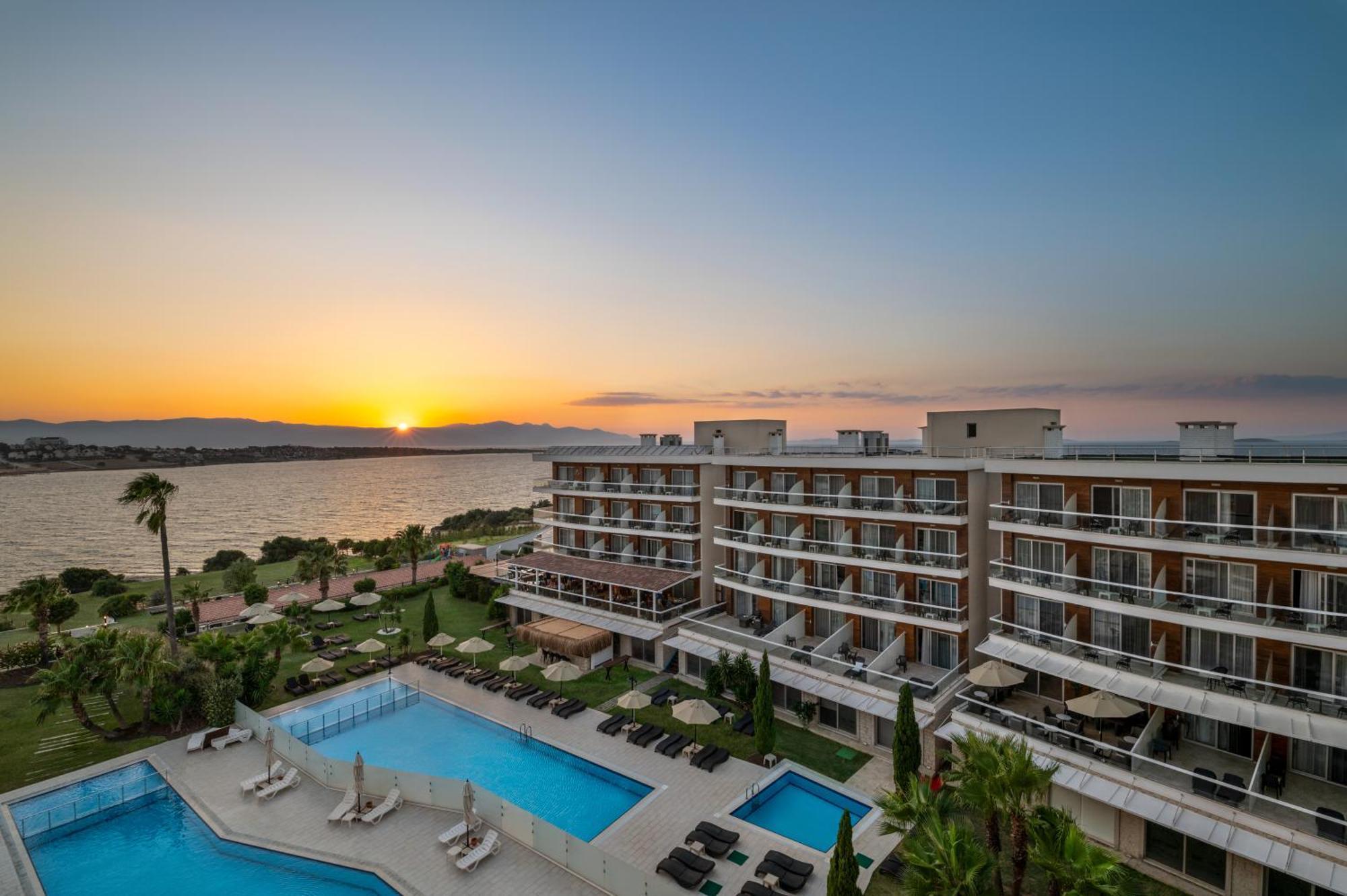 La Quinta By Wyndham Cesme Hotel Esmirna Exterior foto