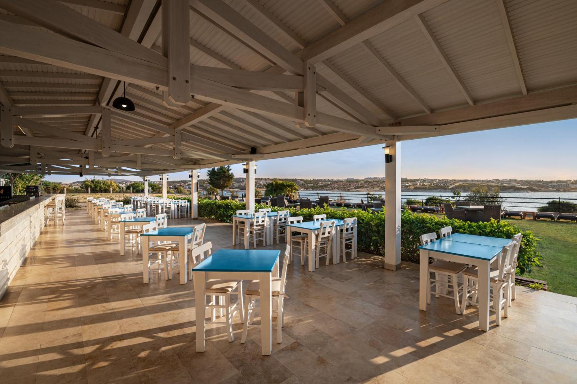 La Quinta By Wyndham Cesme Hotel Esmirna Exterior foto