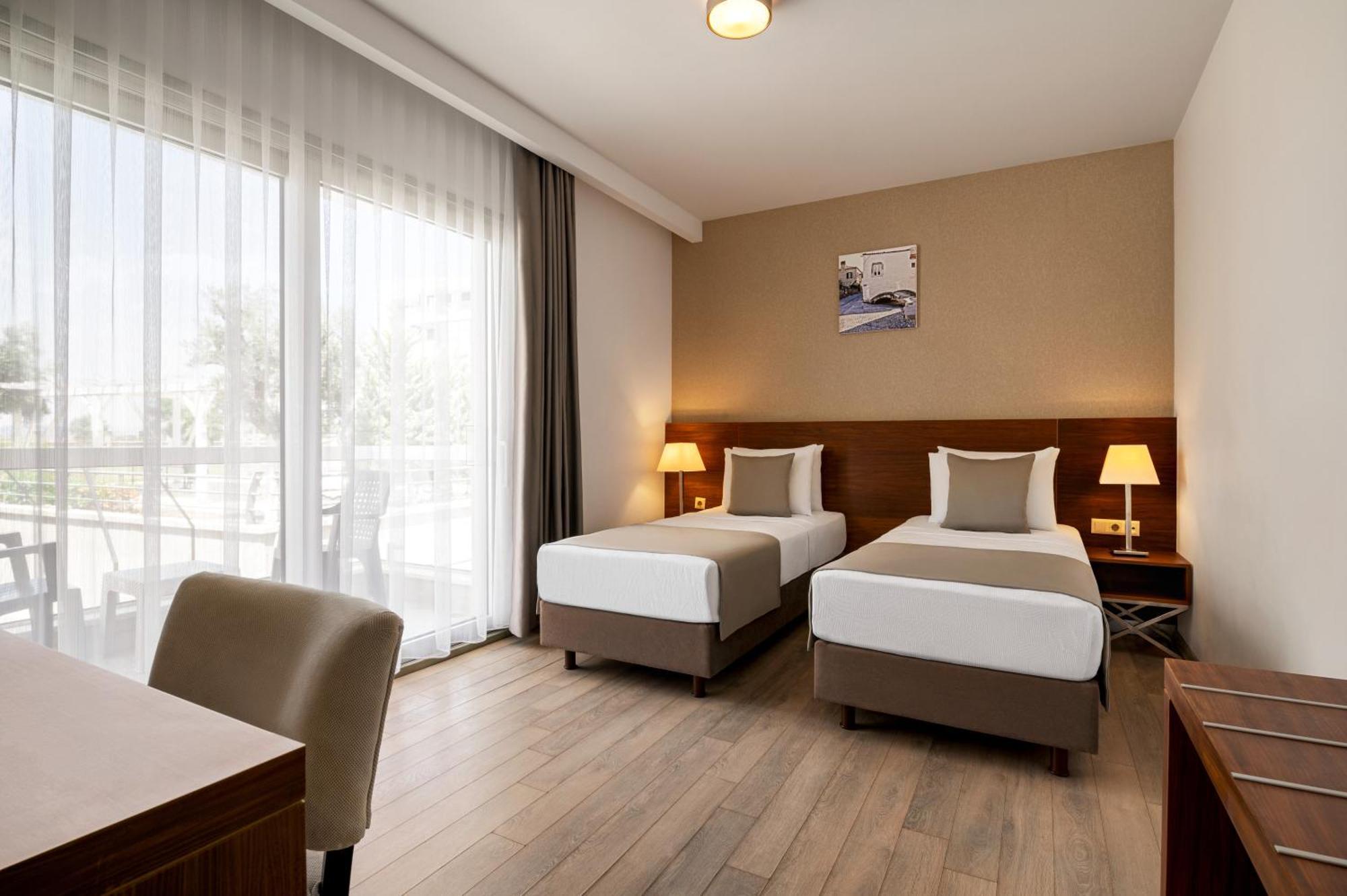 La Quinta By Wyndham Cesme Hotel Esmirna Exterior foto