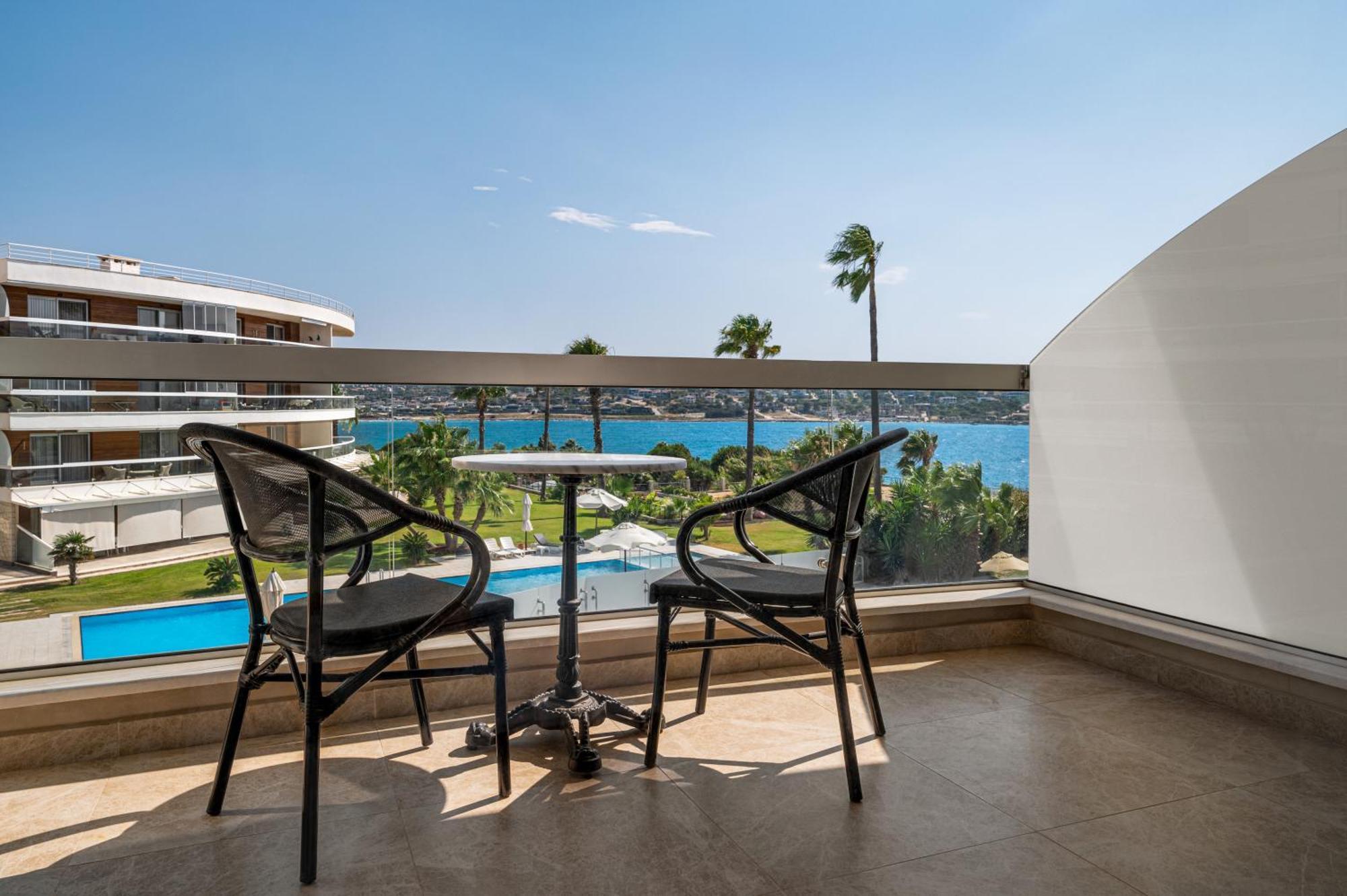 La Quinta By Wyndham Cesme Hotel Esmirna Exterior foto