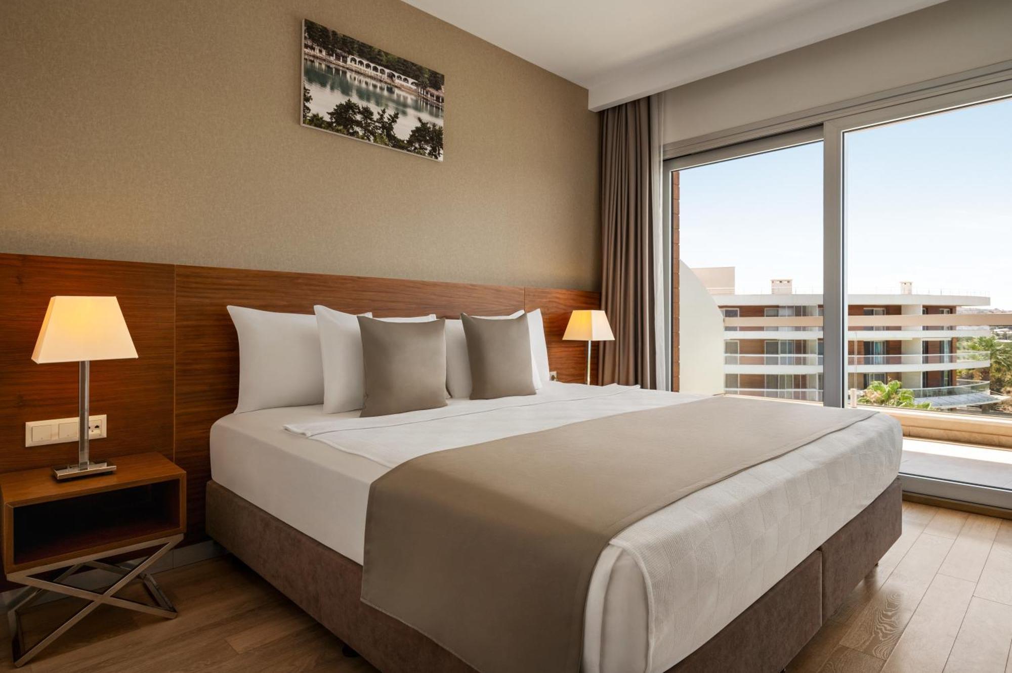 La Quinta By Wyndham Cesme Hotel Esmirna Exterior foto