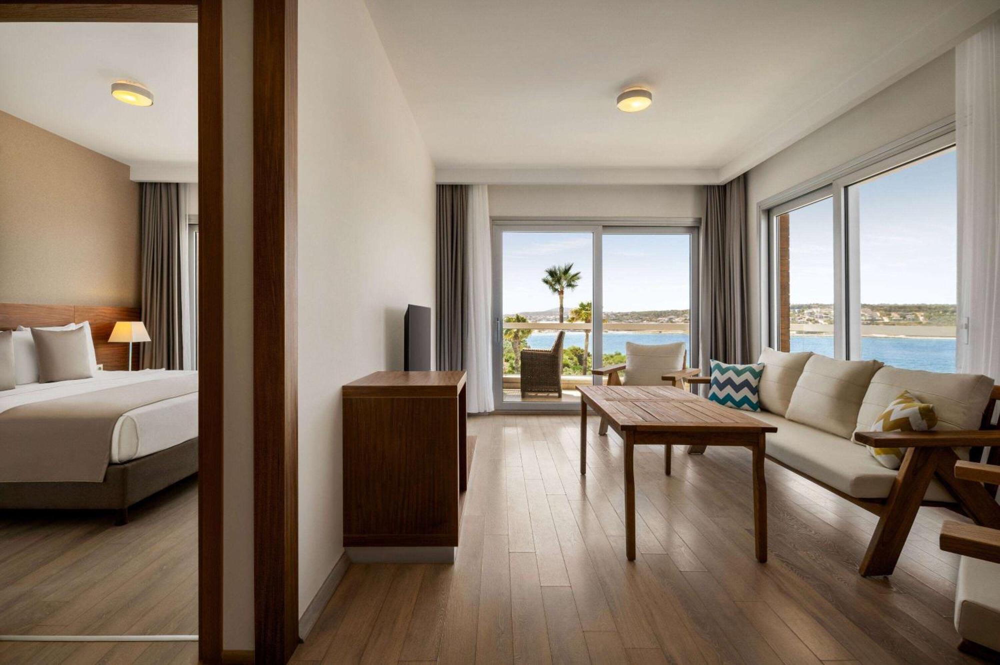 La Quinta By Wyndham Cesme Hotel Esmirna Exterior foto